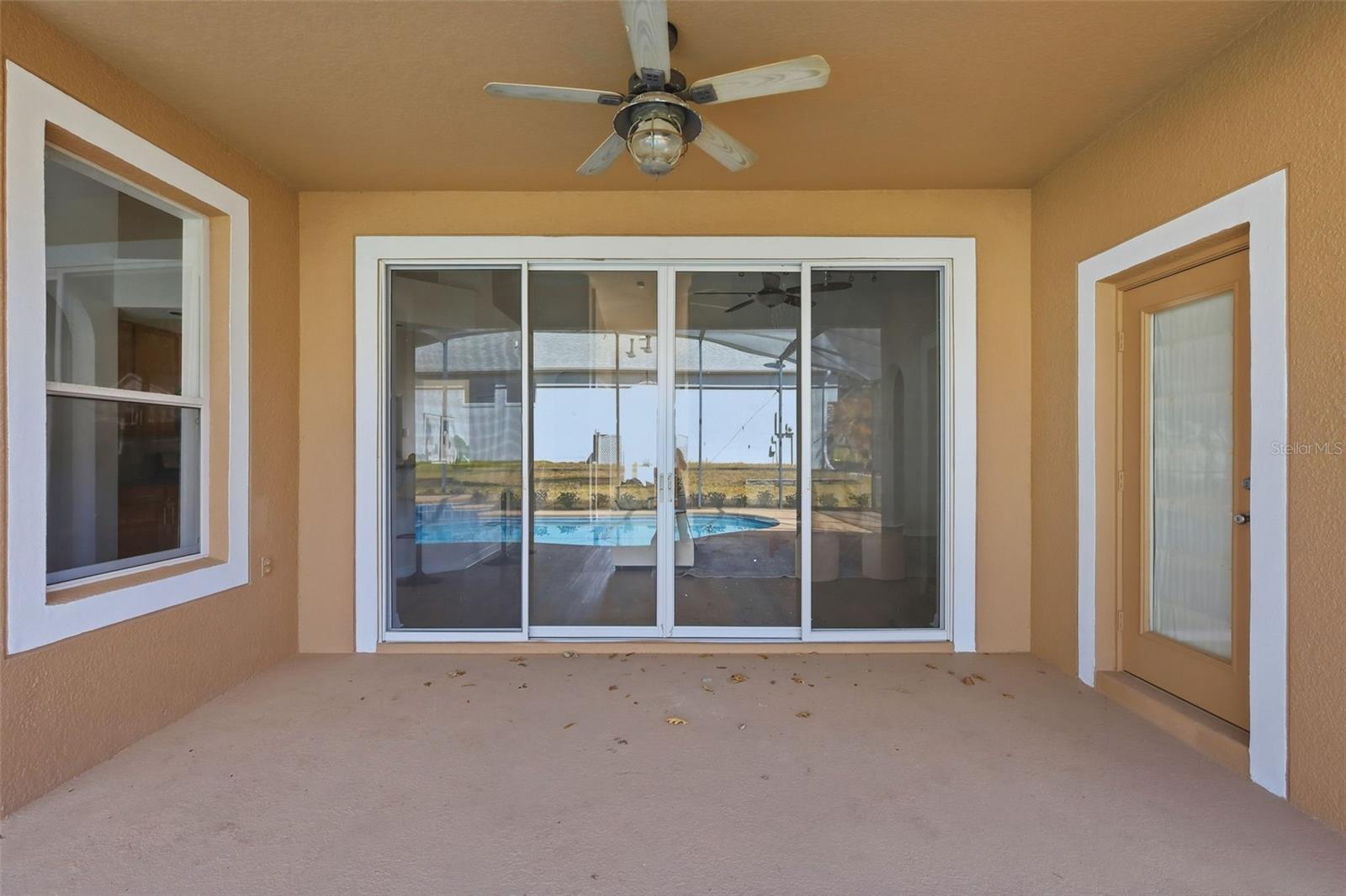 CRYSTAL COVE - Residential