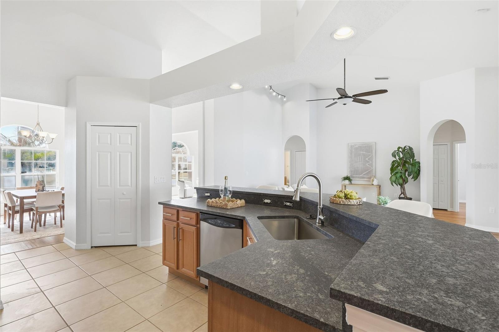 CRYSTAL COVE - Residential