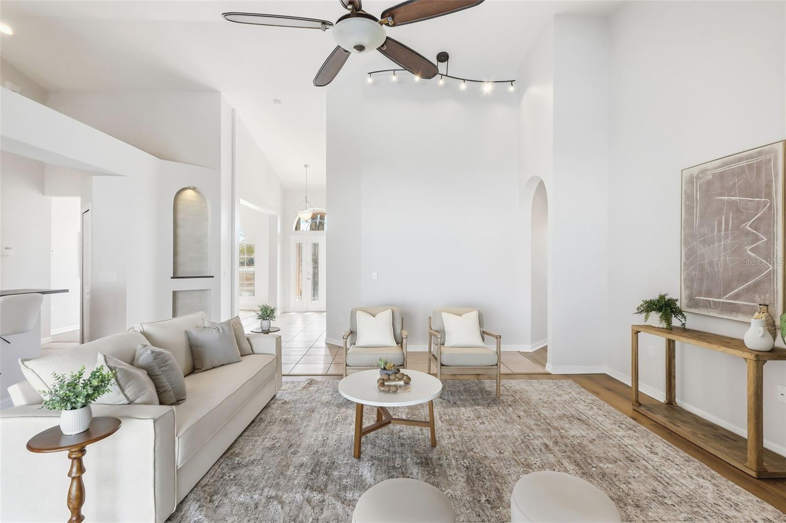 CRYSTAL COVE - Residential