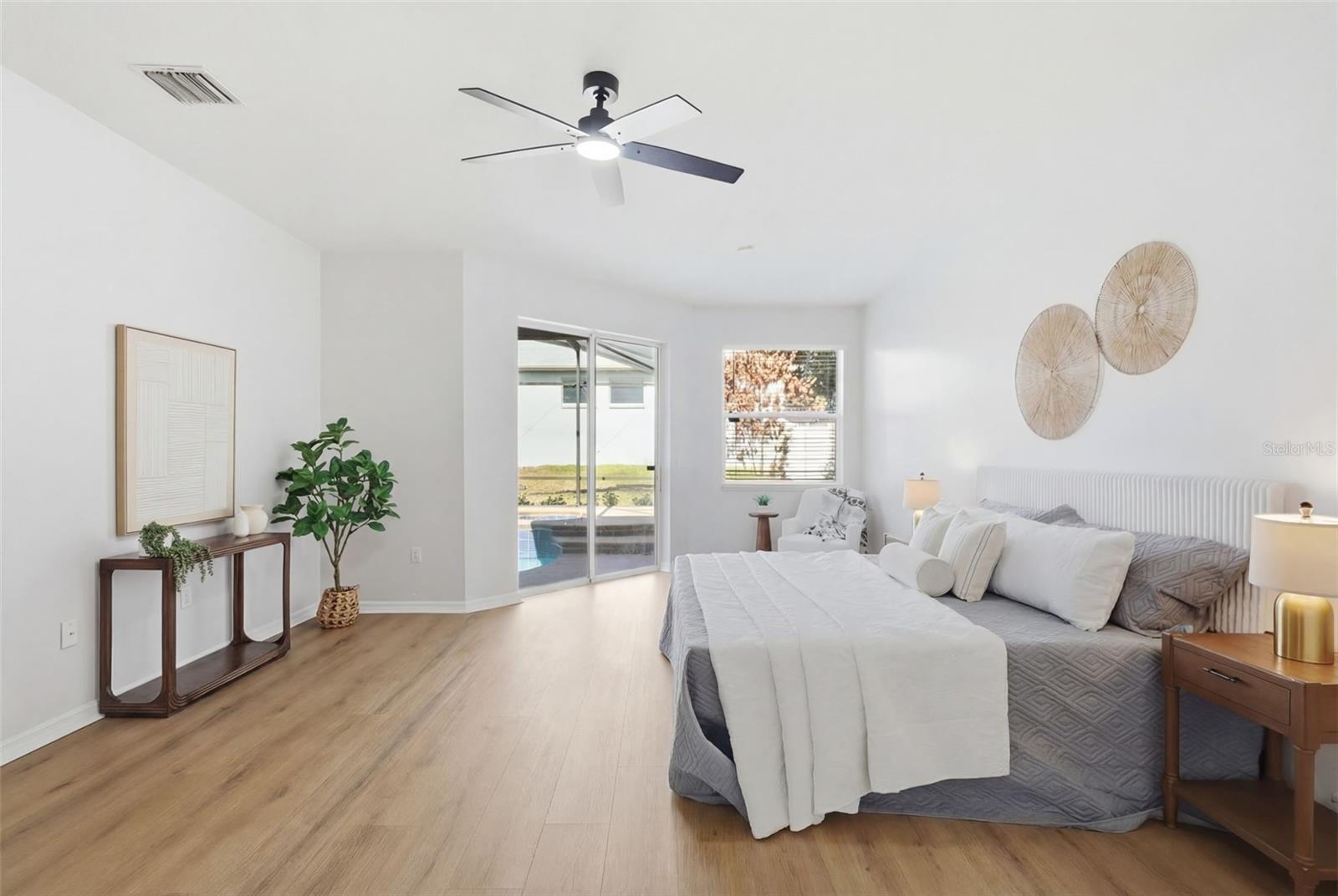 CRYSTAL COVE - Residential