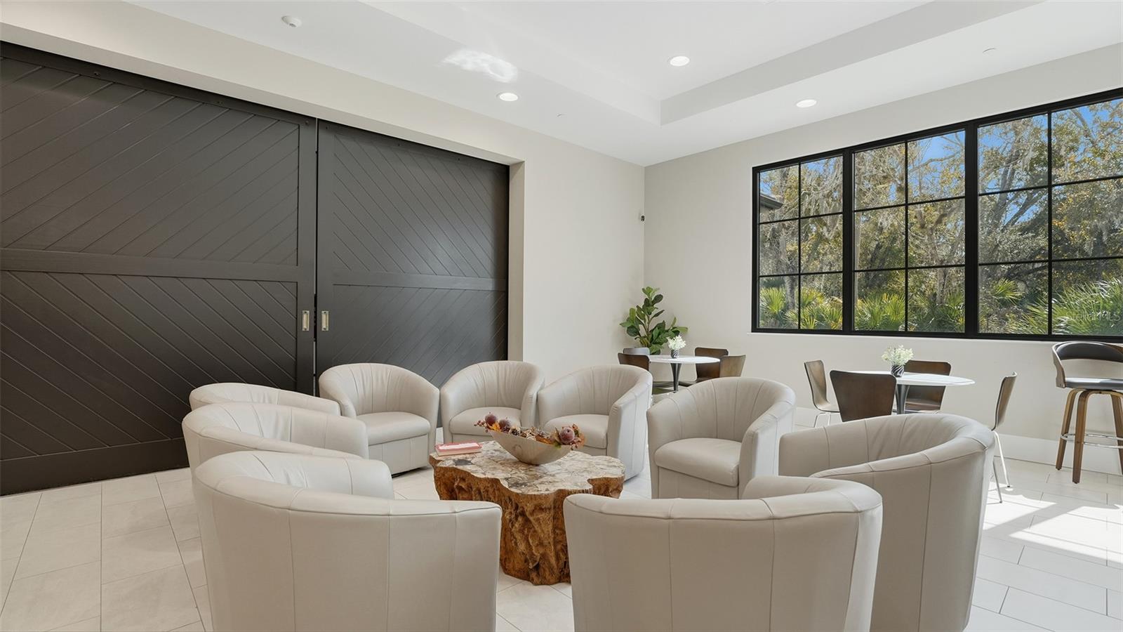 CHANTECLAIRE - Residential