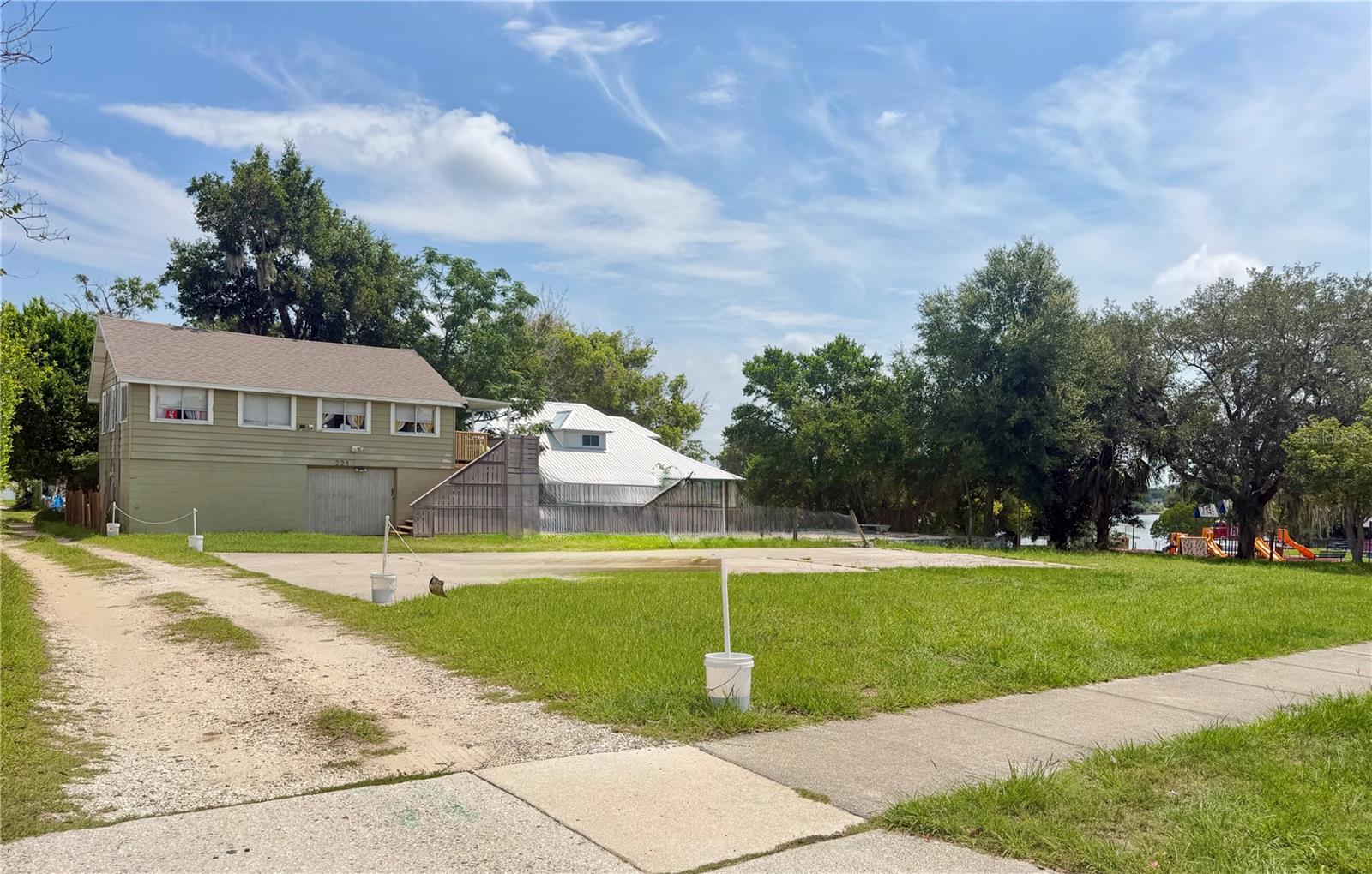 221 AVENUE C NE