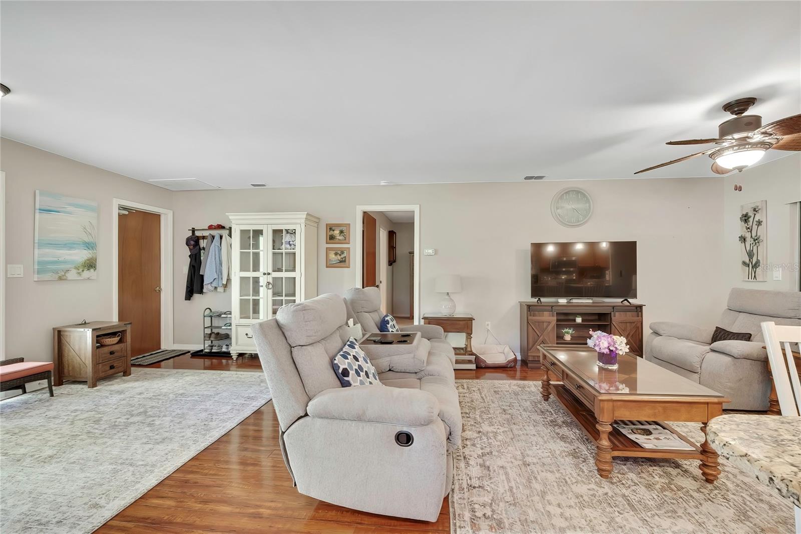 HUNT RIDGE - Residential