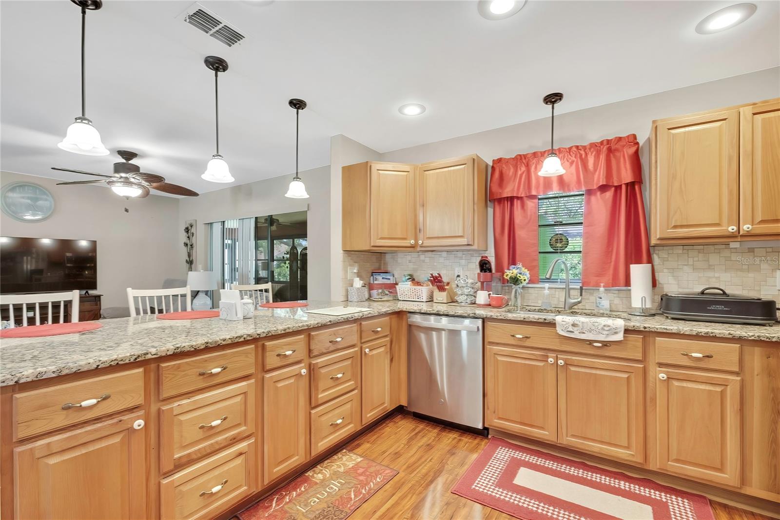 HUNT RIDGE - Residential