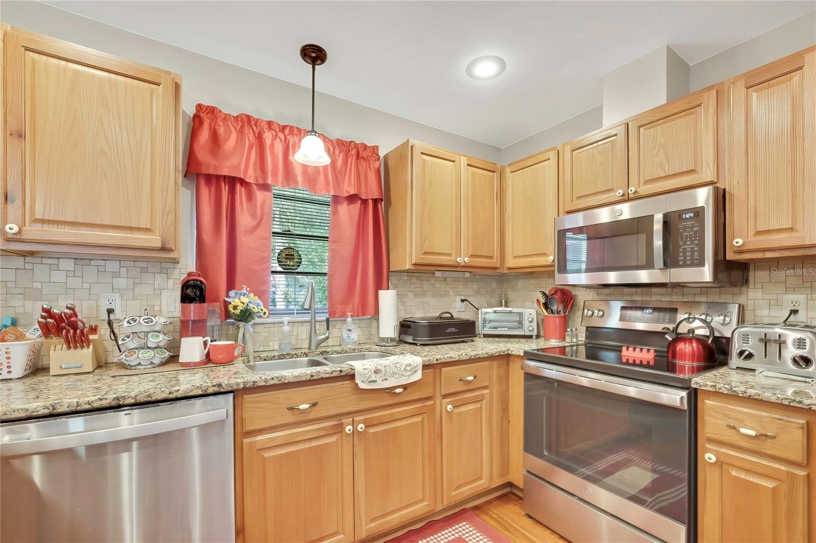 HUNT RIDGE - Residential