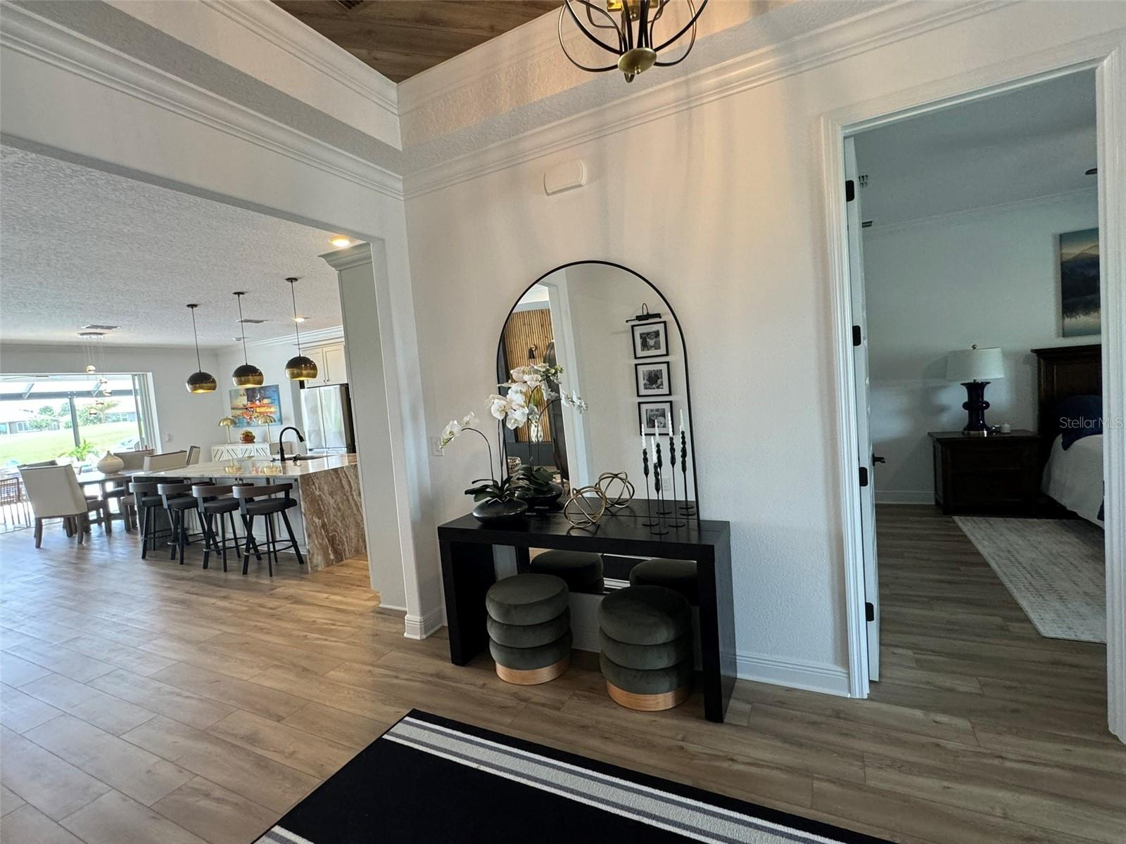 ON TOP OF THE WORLD - Residential