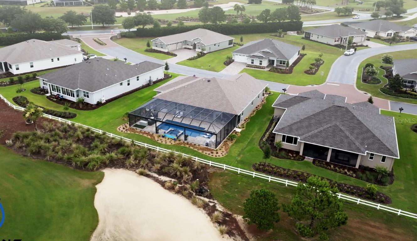 ON TOP OF THE WORLD - Residential