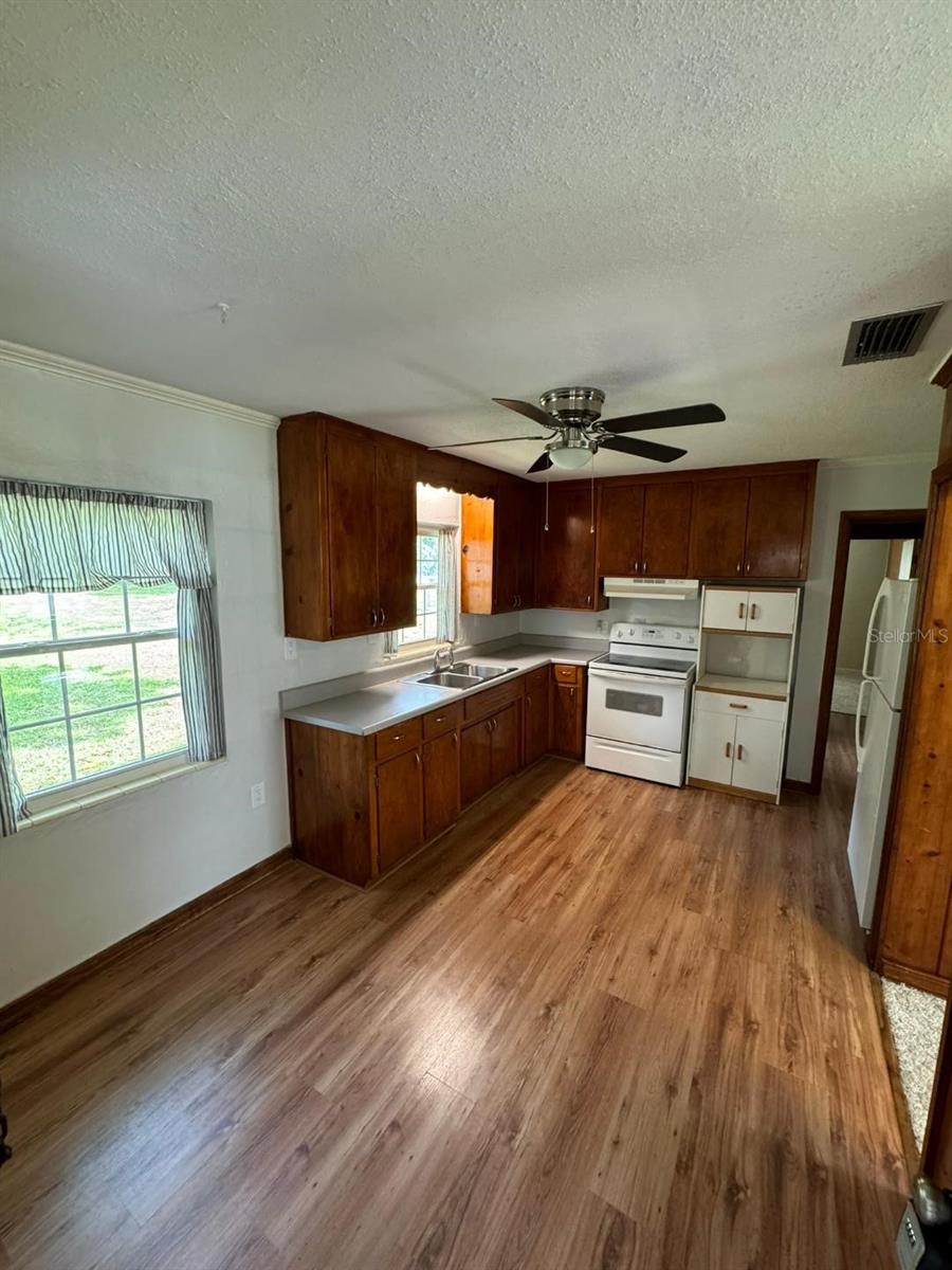 C R ACRES - Residential