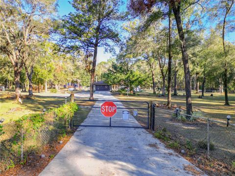 A home in DUNNELLON