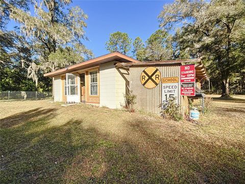 A home in DUNNELLON