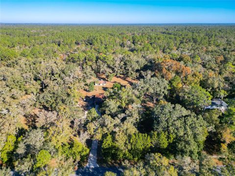 A home in DUNNELLON