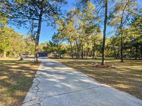 A home in DUNNELLON