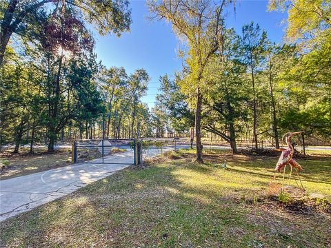 A home in DUNNELLON