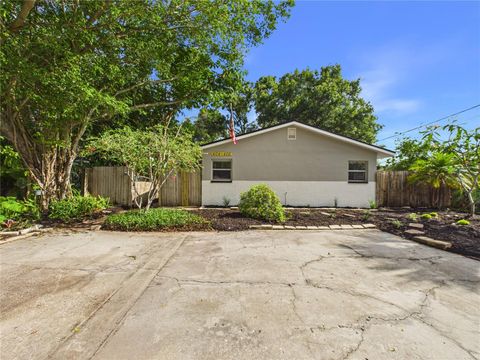Photo of 404 6th Avenue NW, Largo, FL 33770 (MLS # O6410801)
