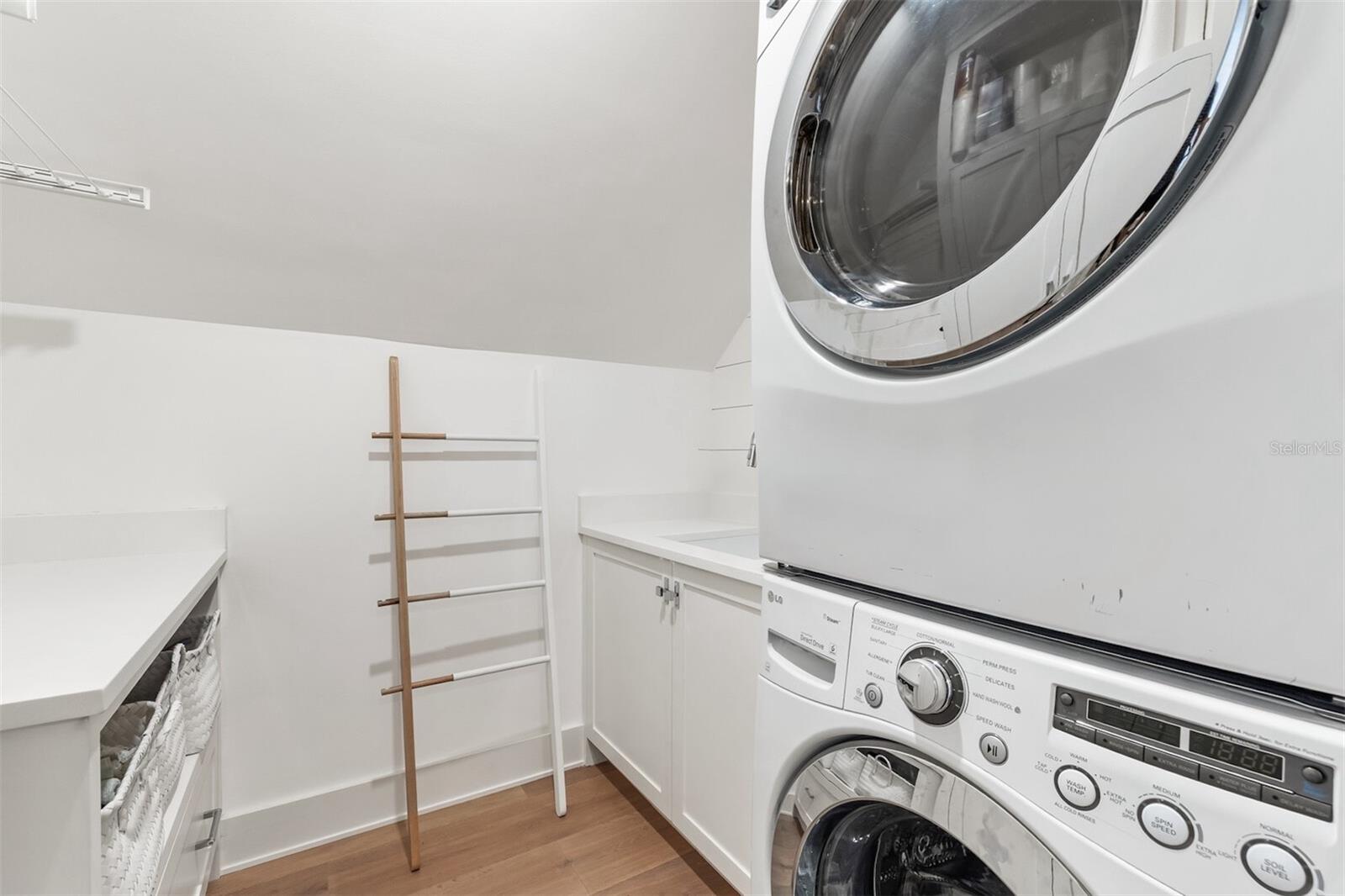 NORTH VILLAGE SUB - Residential