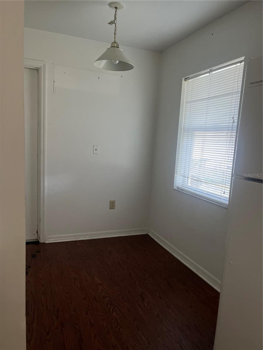 TRIANGLE ACRES SUB - Residential Lease