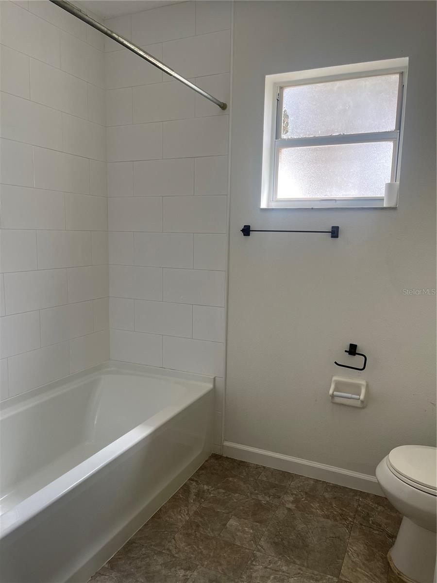 TRIANGLE ACRES SUB - Residential Lease