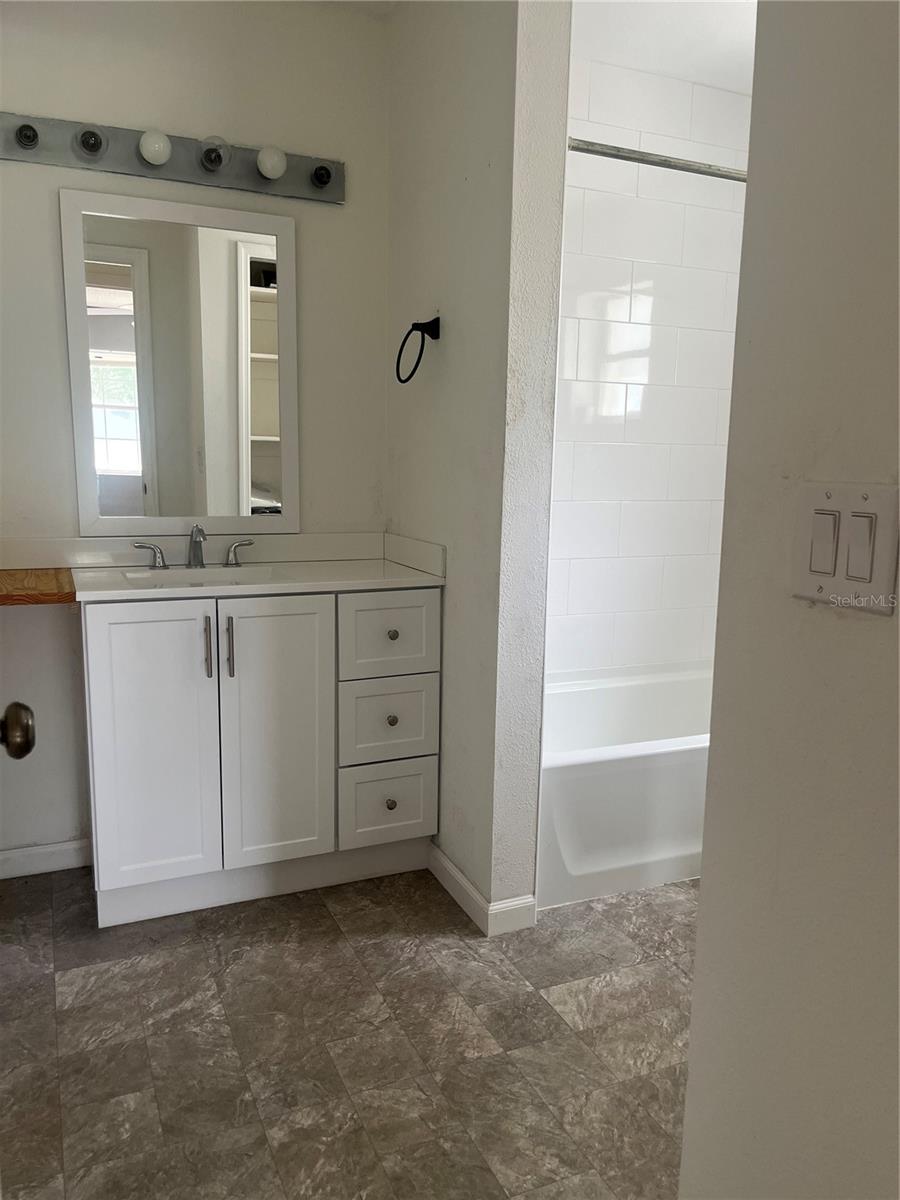 TRIANGLE ACRES SUB - Residential Lease