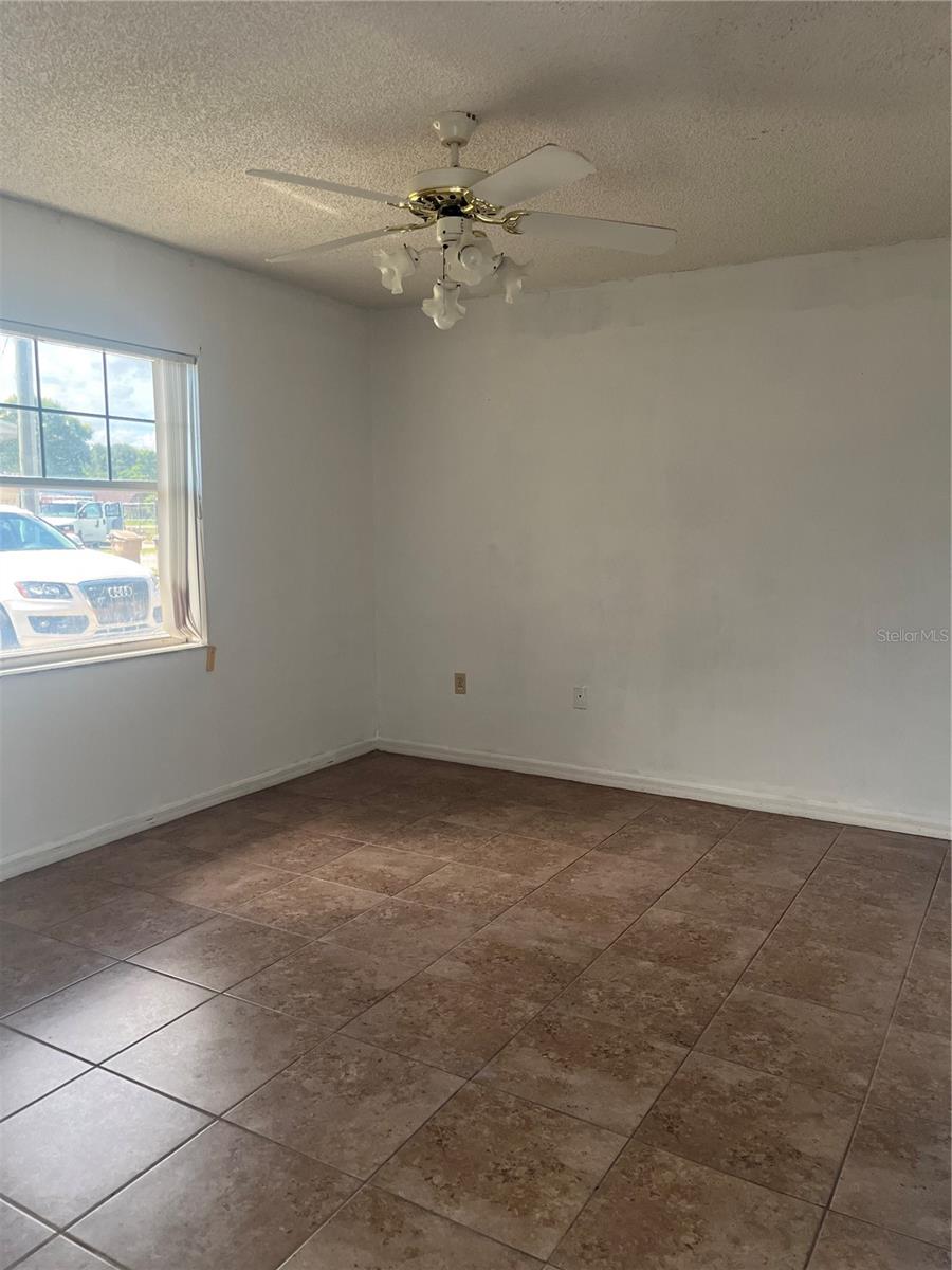 TRIANGLE ACRES SUB - Residential Lease