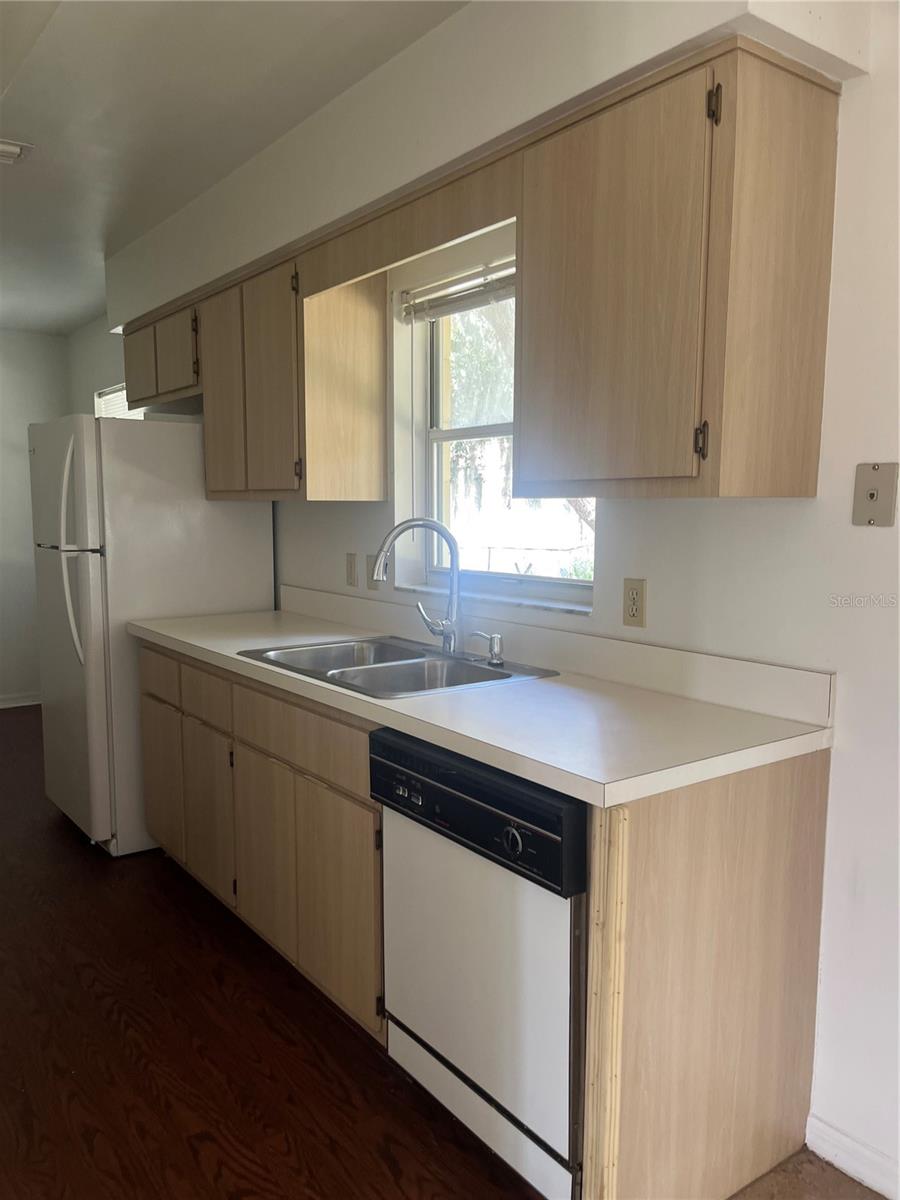 TRIANGLE ACRES SUB - Residential Lease