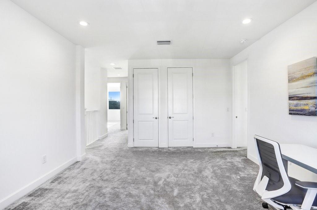 WINDING RIDGE - Residential