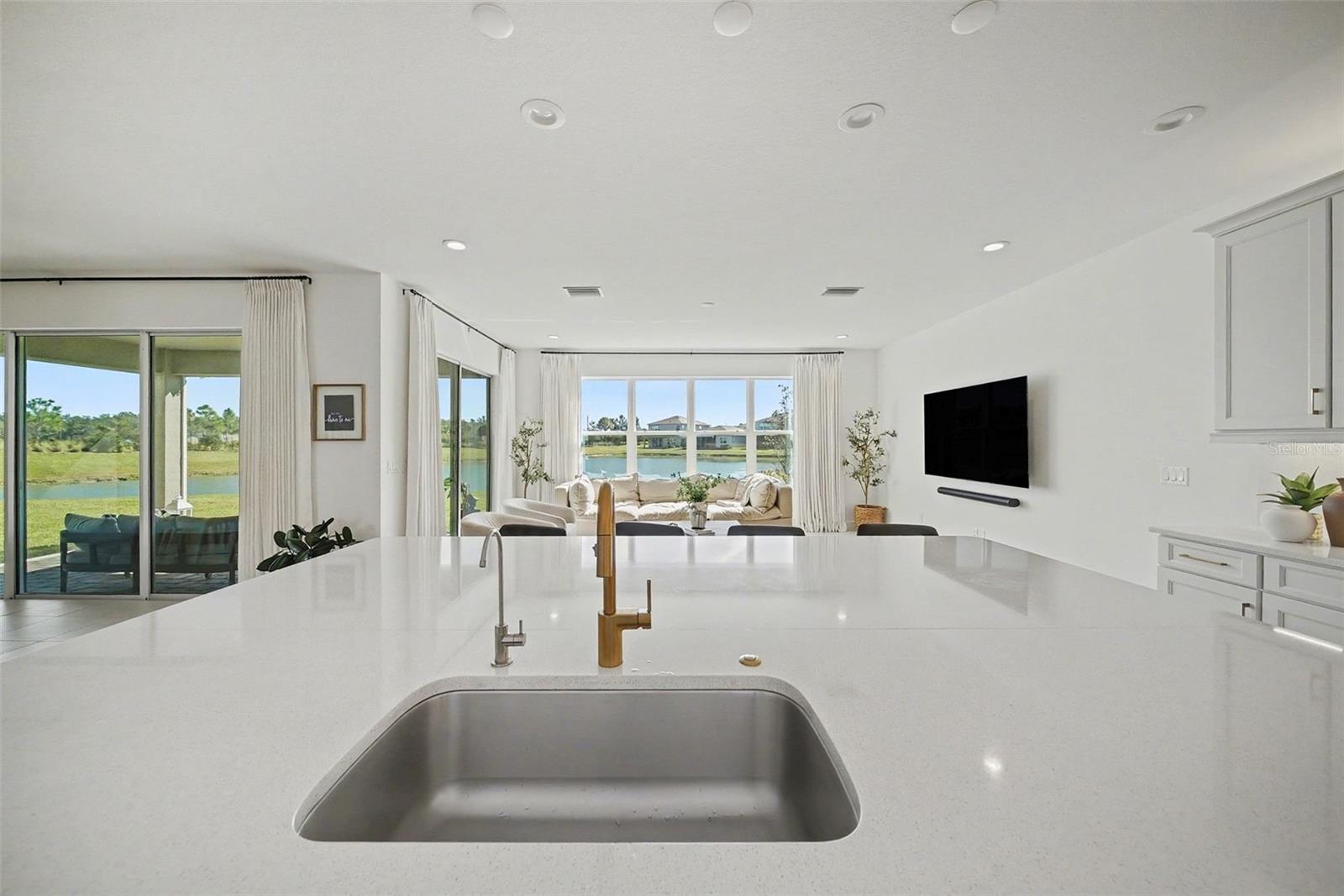 WINDING RIDGE - Residential