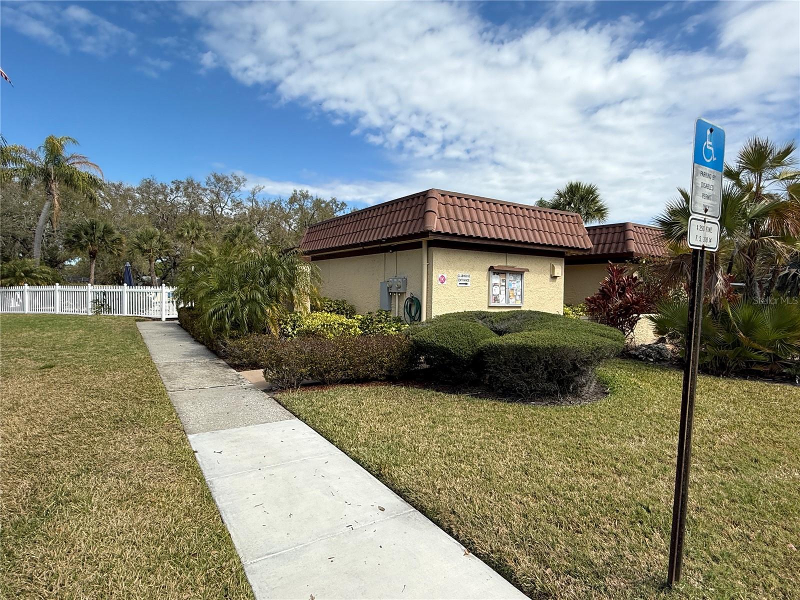 1701 PINEHURST ROAD 6A