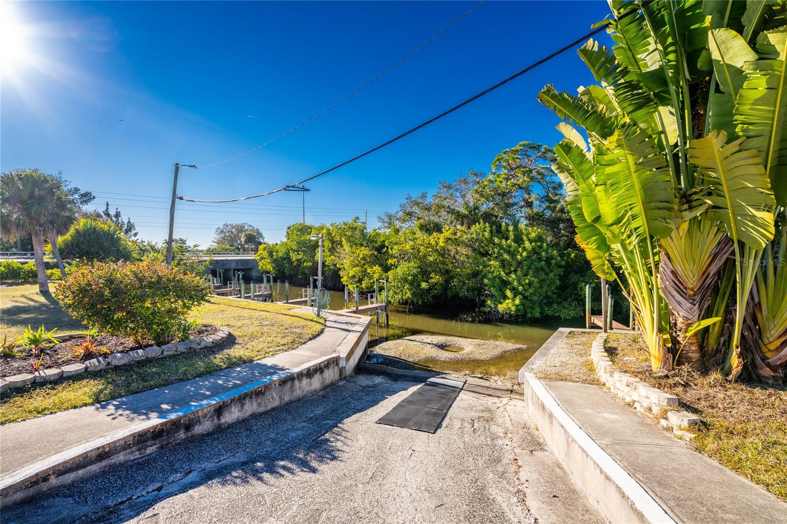 BROOK TO BAY - Residential