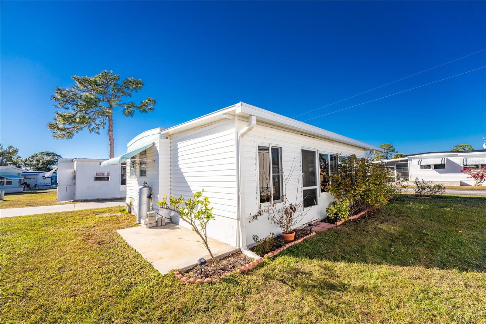 BROOK TO BAY - Residential