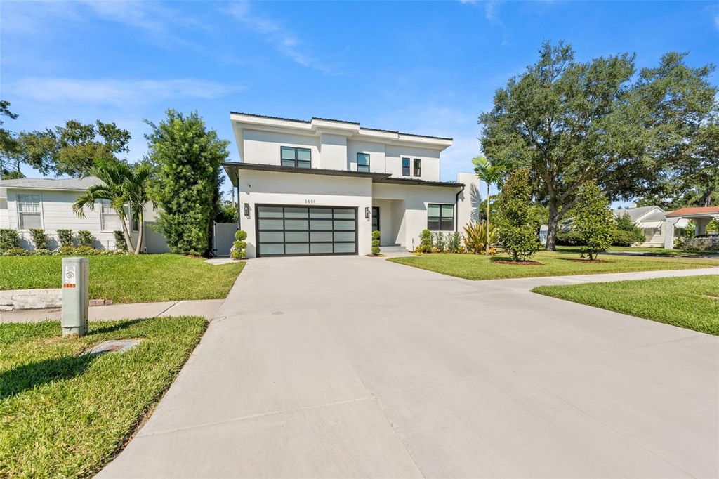 Photo of 3601 W Platt Street, Tampa, FL 33609 (MLS # TB8438779)