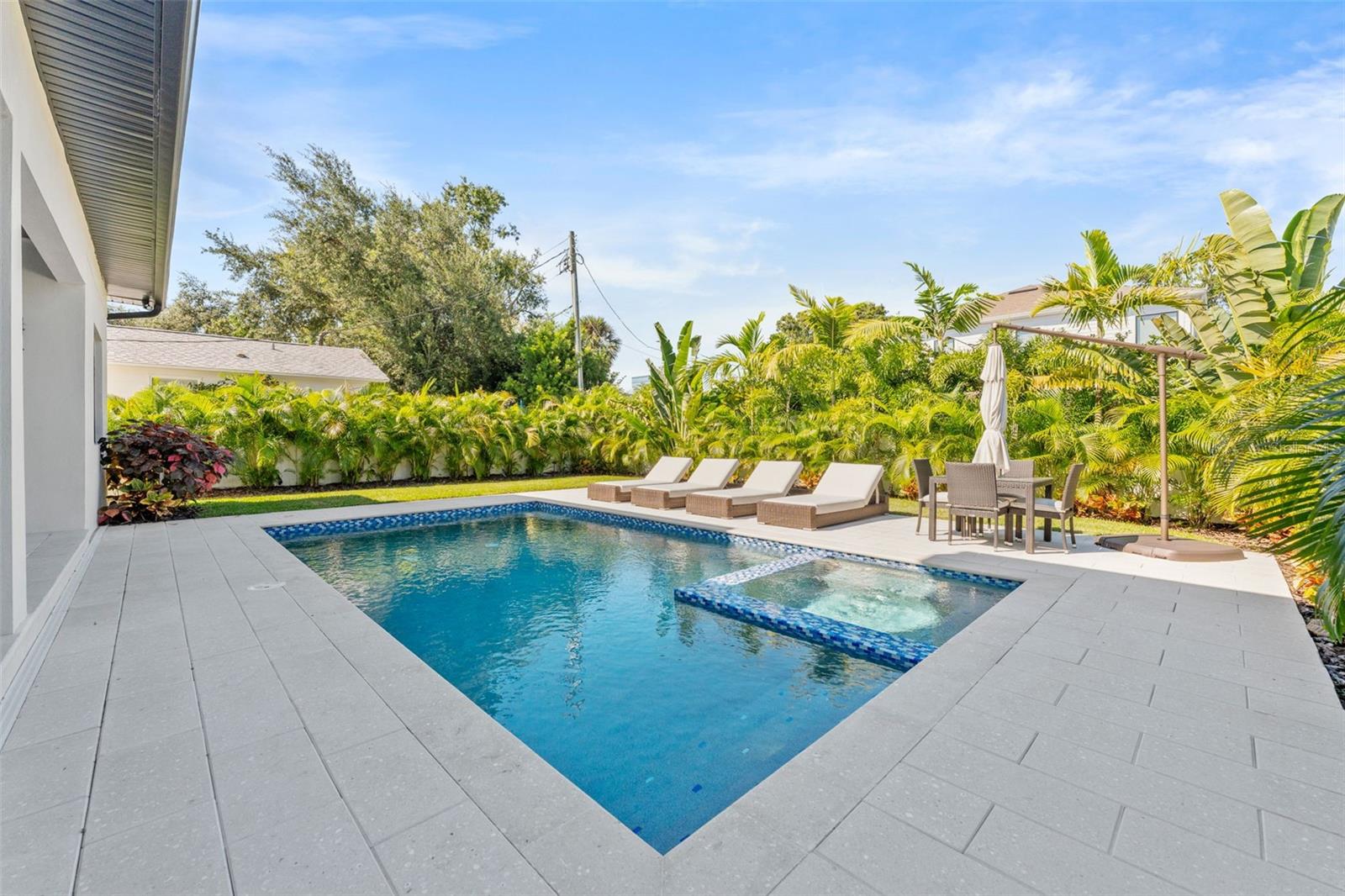BON AIR - Residential
