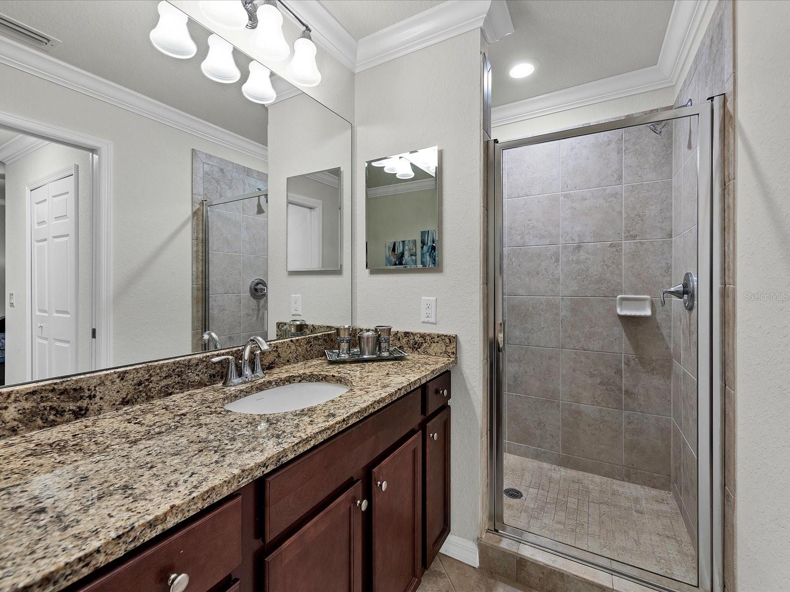 TERRACE I AT LAKEWOOD NATIONAL PH 2 - Residential Lease