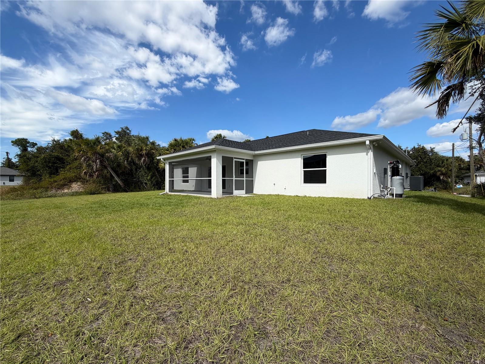 1586 - PORT CHARLOTTE SUB 32 - Residential