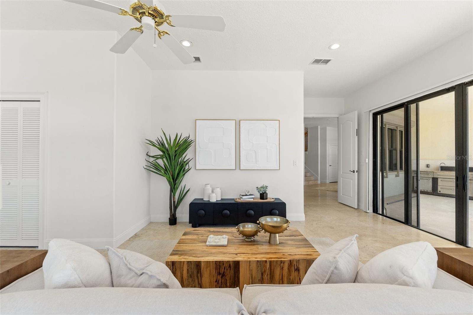 SYMPHONY ISLES UNIT FIVE - Residential