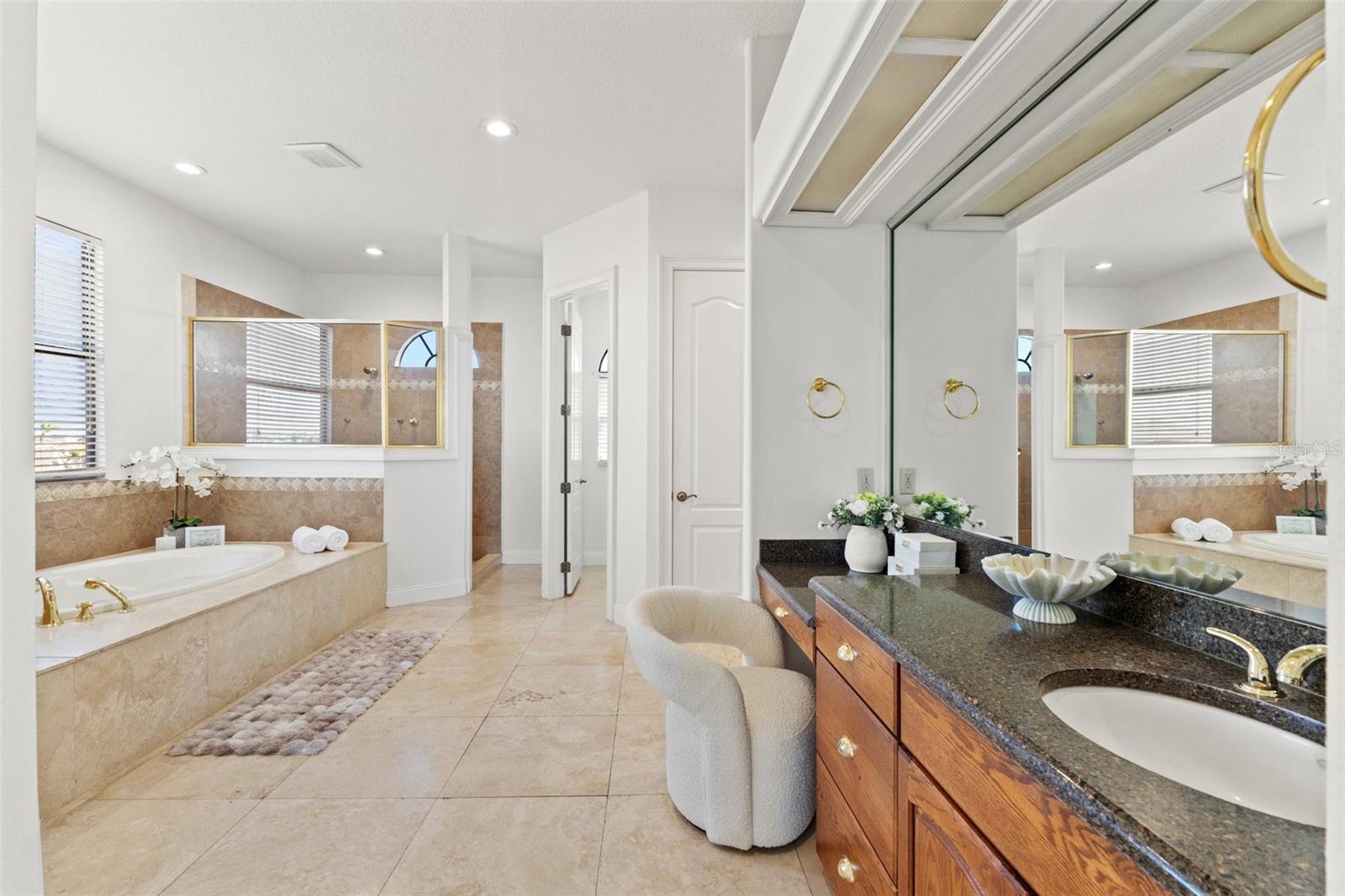 SYMPHONY ISLES UNIT FIVE - Residential