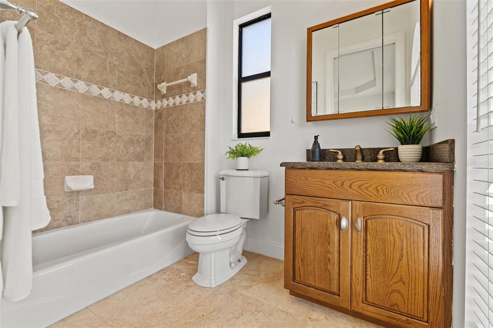 SYMPHONY ISLES UNIT FIVE - Residential