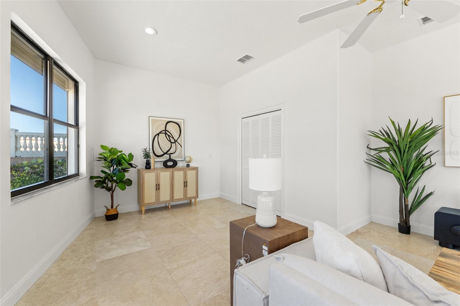 SYMPHONY ISLES UNIT FIVE - Residential