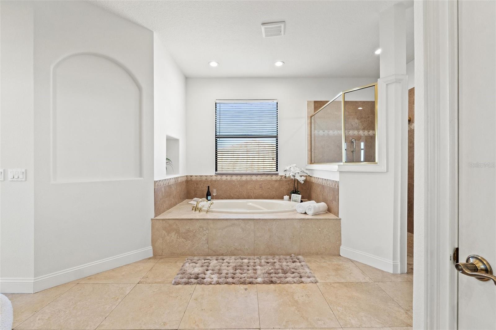 SYMPHONY ISLES UNIT FIVE - Residential