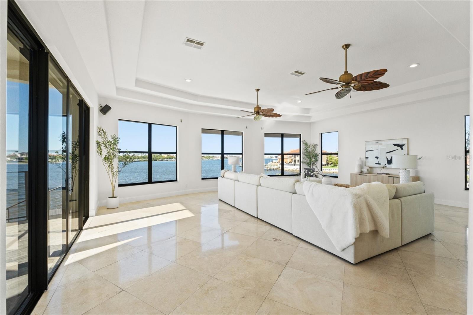 SYMPHONY ISLES UNIT FIVE - Residential