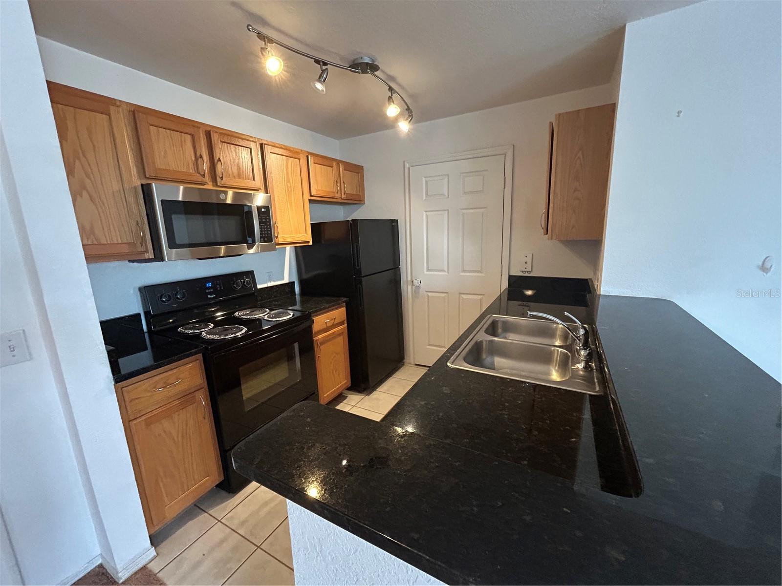 BAY PT AT CORTEZ PH 2 6 - Residential Lease