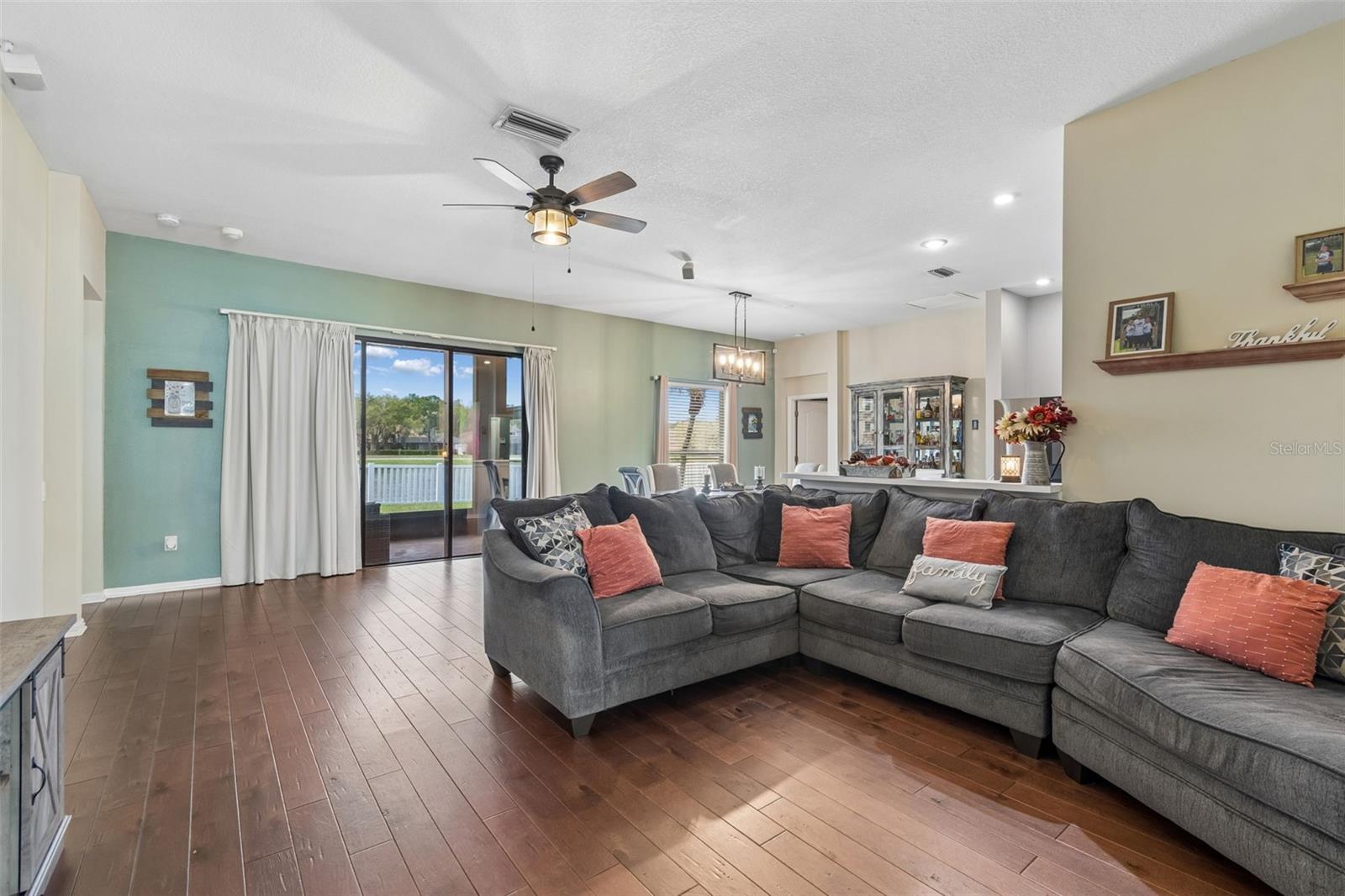 LEXINGTON OAKS PH 01 - Residential