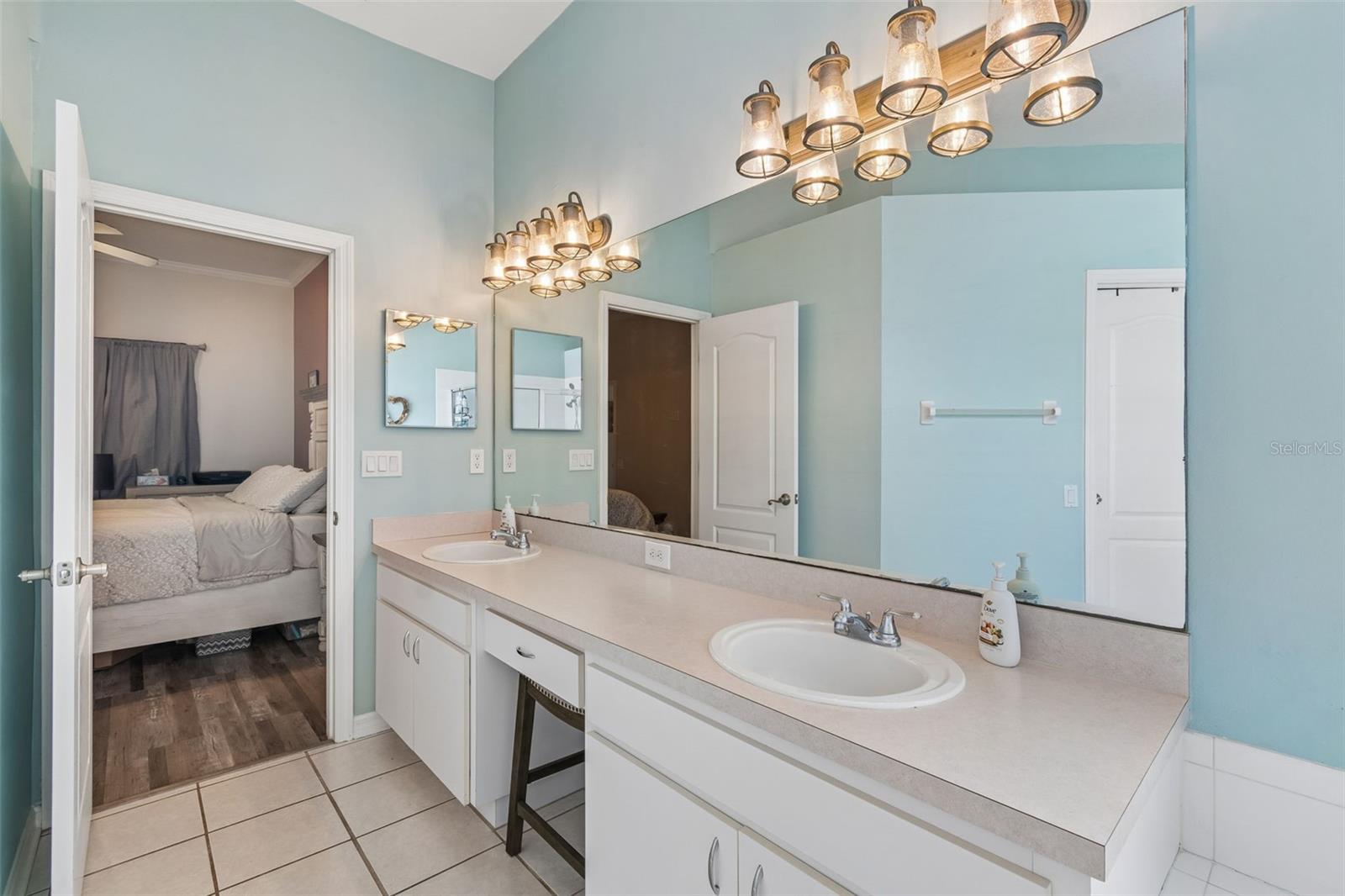 LEXINGTON OAKS PH 01 - Residential