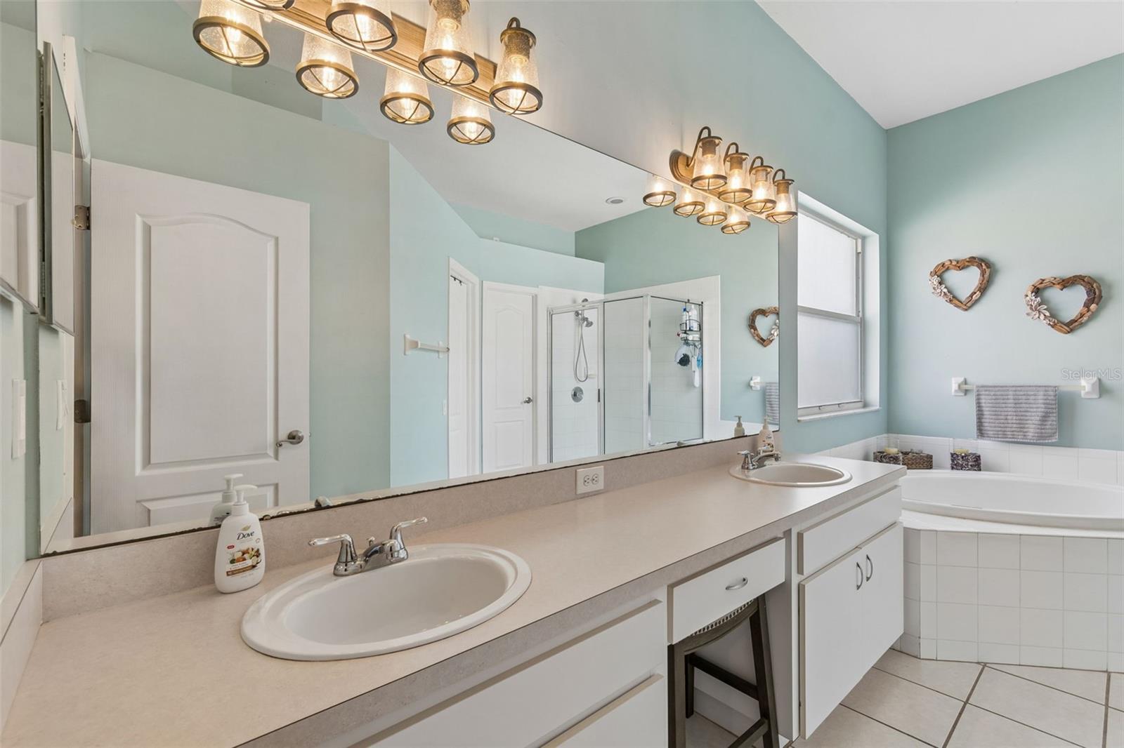 LEXINGTON OAKS PH 01 - Residential