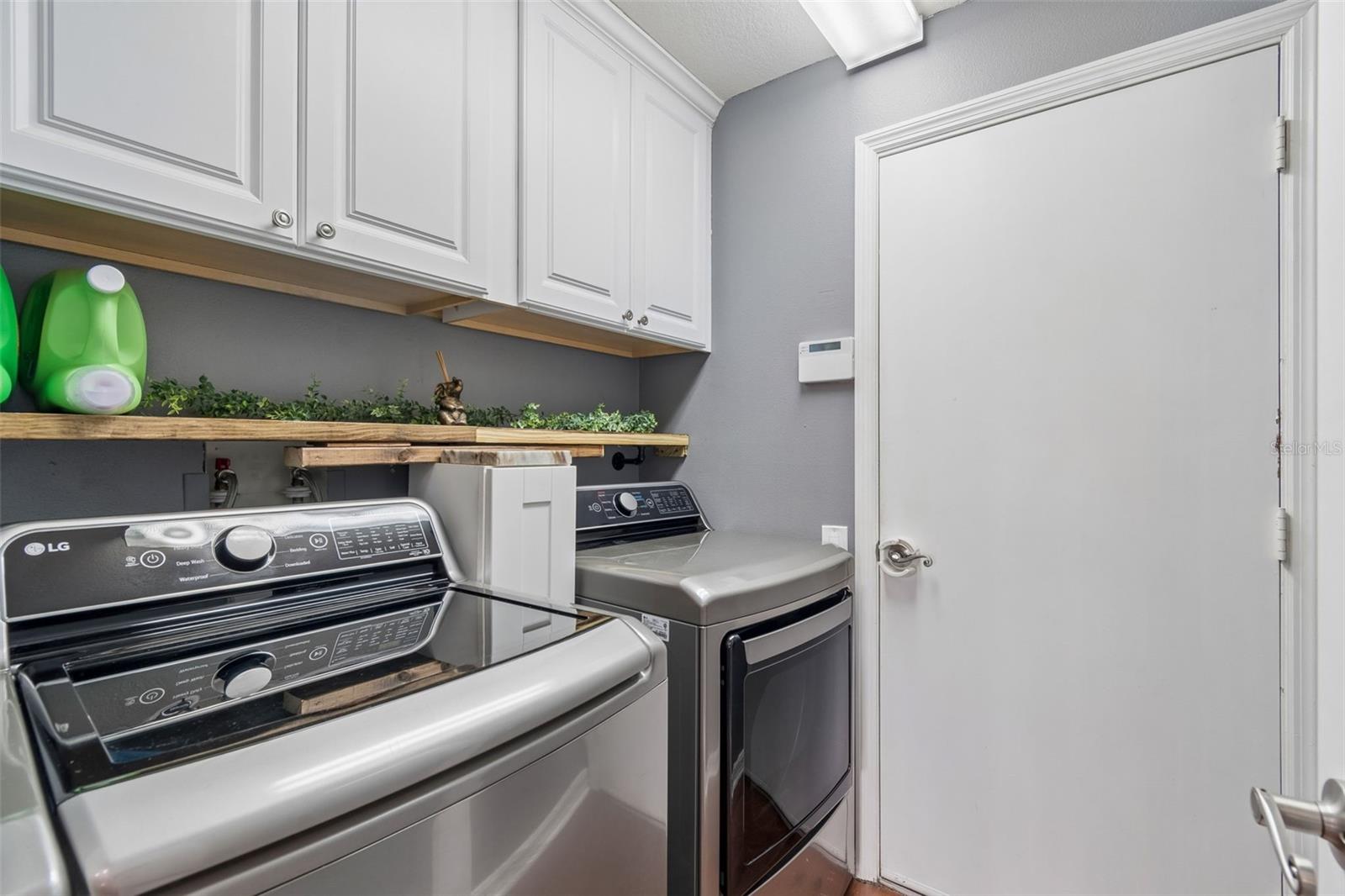 LEXINGTON OAKS PH 01 - Residential