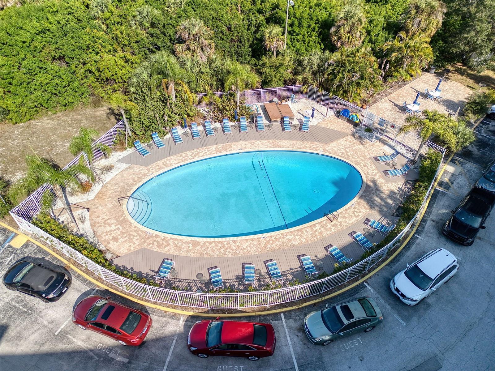 WAVE THE CONDO - Residential Lease