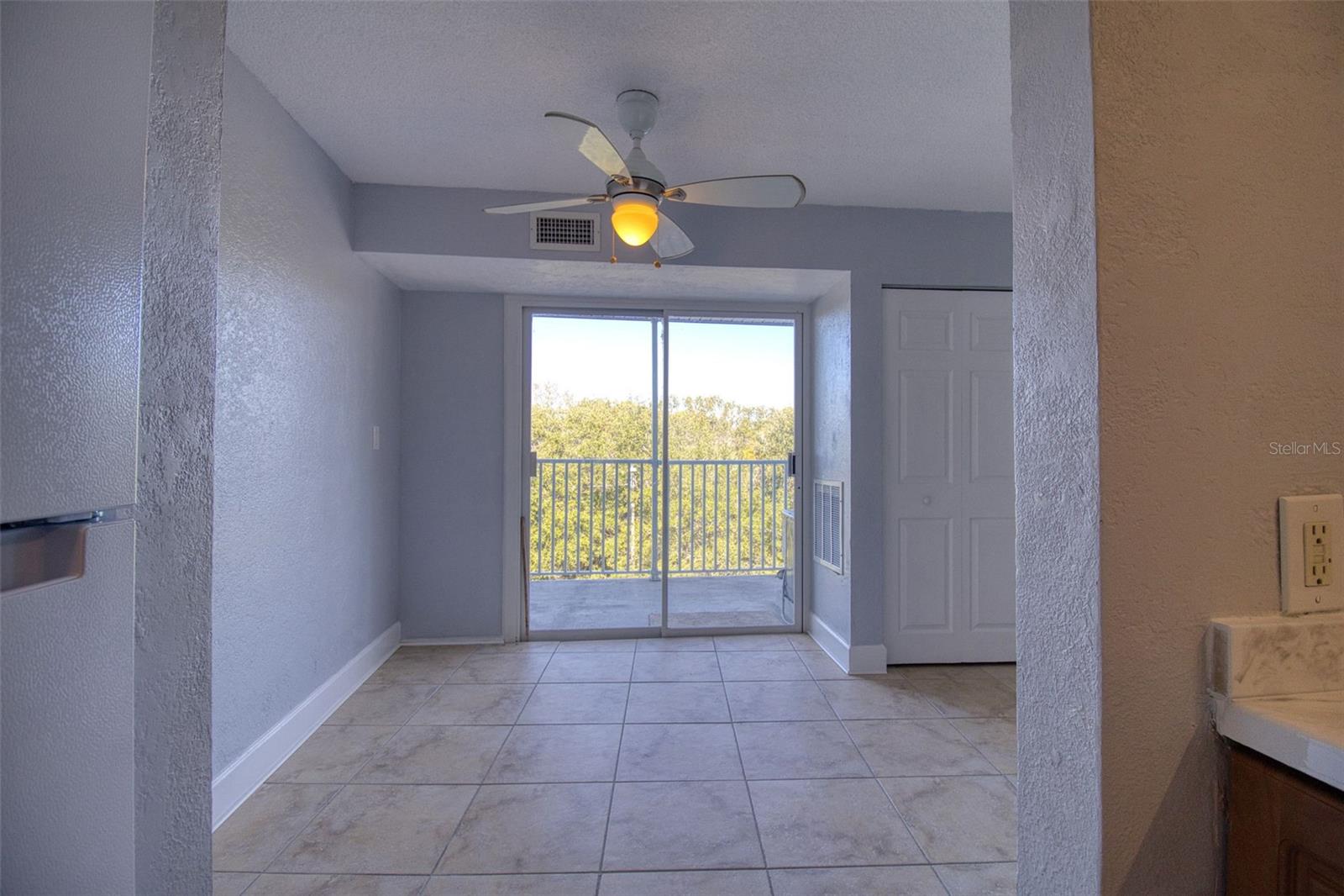 WAVE THE CONDO - Residential Lease