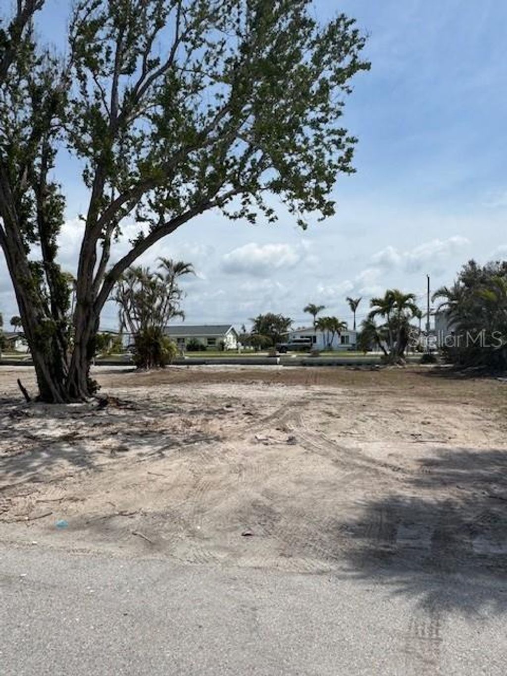 Photo of 1275 Holiday Drive, Englewood, FL 34223 (MLS # O6385822)