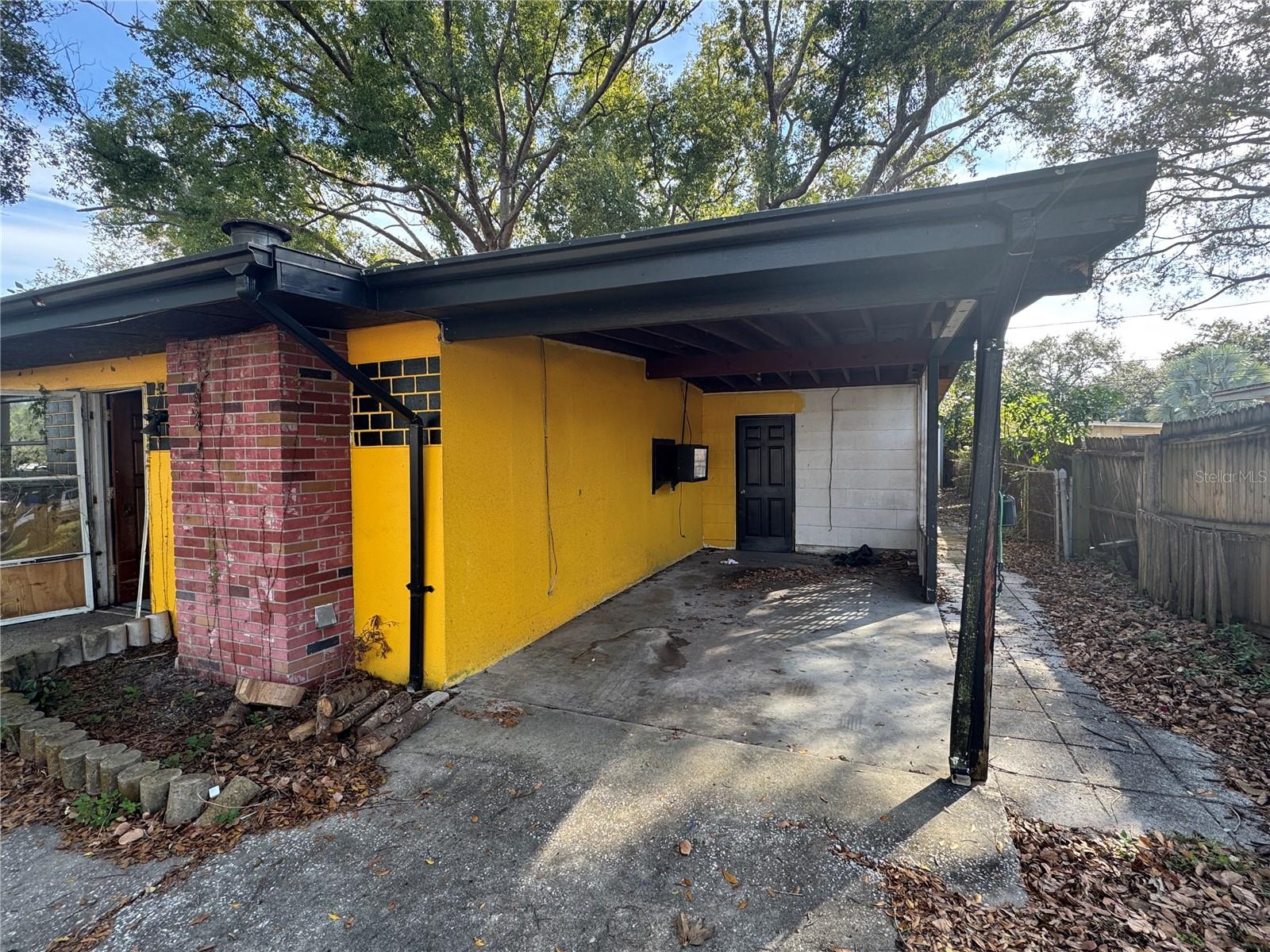 SUNSET GARDENS - Residential