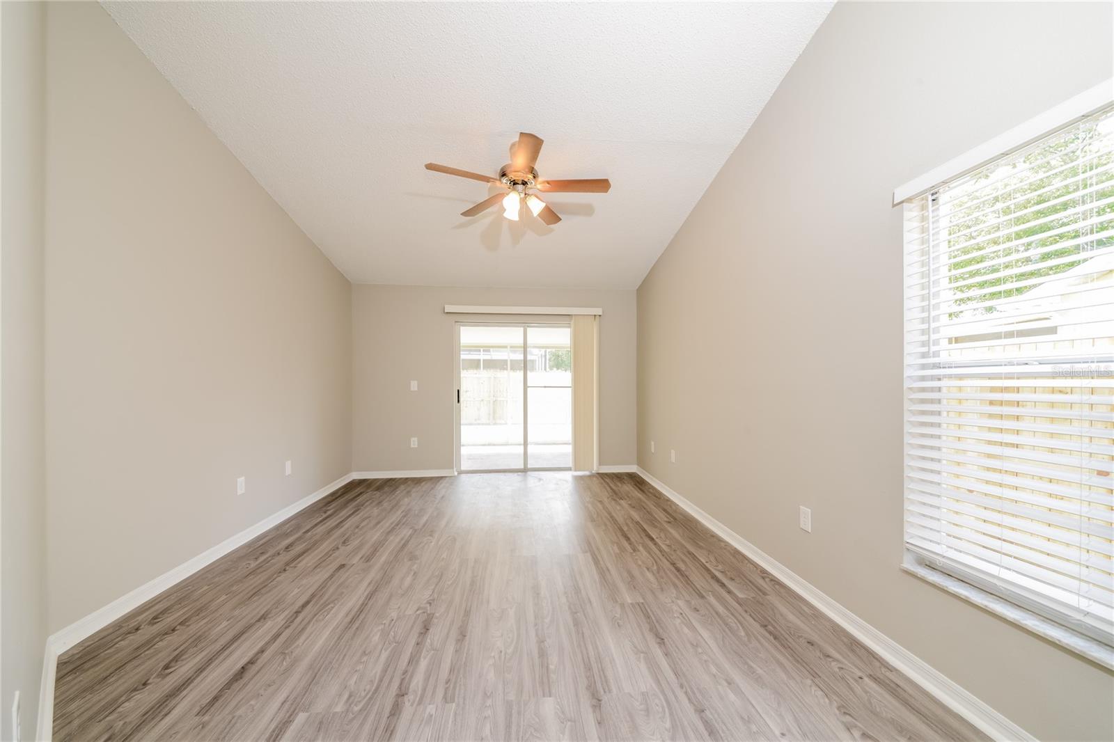 HEATHER LAKES UNIT XXXV - Residential Lease