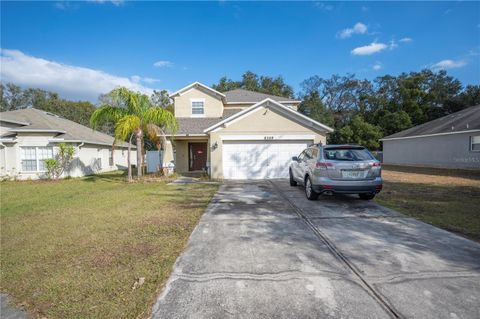 A home in LAKELAND